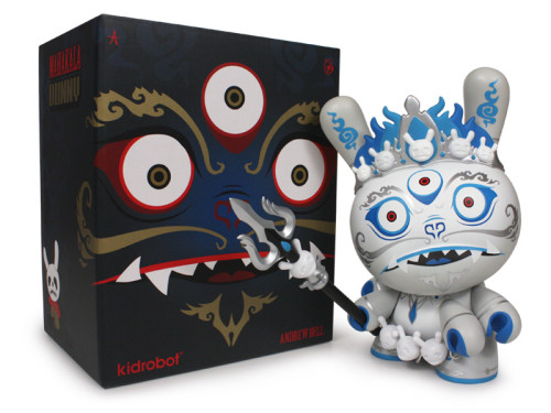 Mahakala_Dunny8in_WhiteWithBox_800