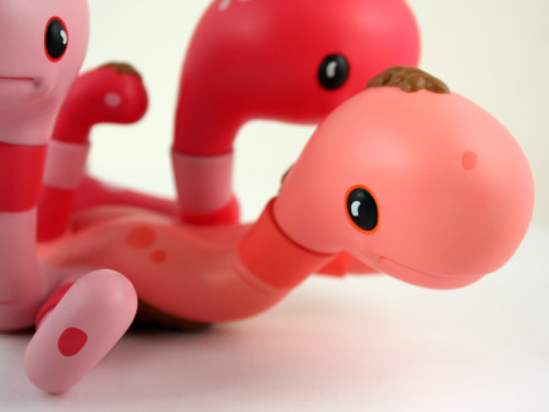 CanOWorms_Pink_Detail2