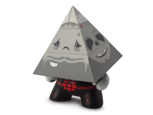 Dunny_Pyramidun_Black_3Quarter_800