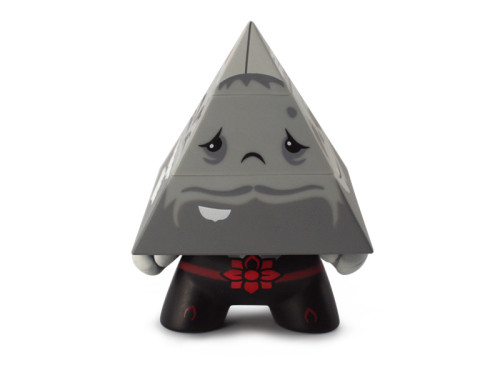 Dunny_Pyramidun_Black_Front_800