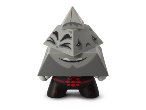 Dunny_Pyramidun_Black_Rotated_800