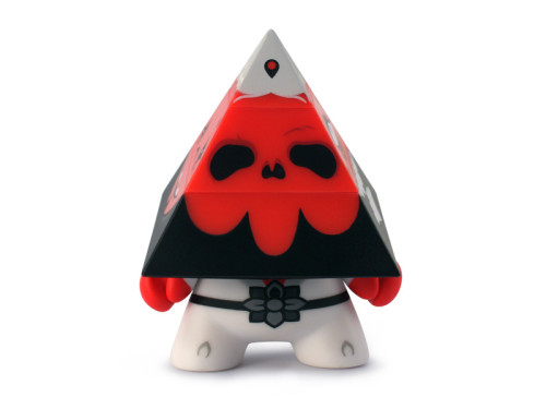 Dunny_Pyramidun_White_Front_800