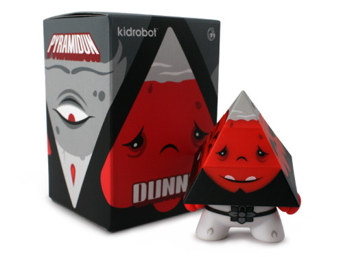 Dunny_Pyramidun_White_WithBox_800